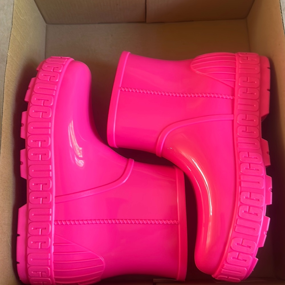 Ugg rain boots. New! Never worn. In box!